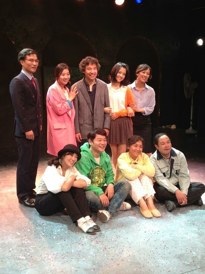 김태리 연극하던 시절 
이때는 왜 몰랐을까 ㅜㅜㅜ 알았다면 엎어지면 코닿는 소극장에서 태리 연기 실컷 봤을텐데