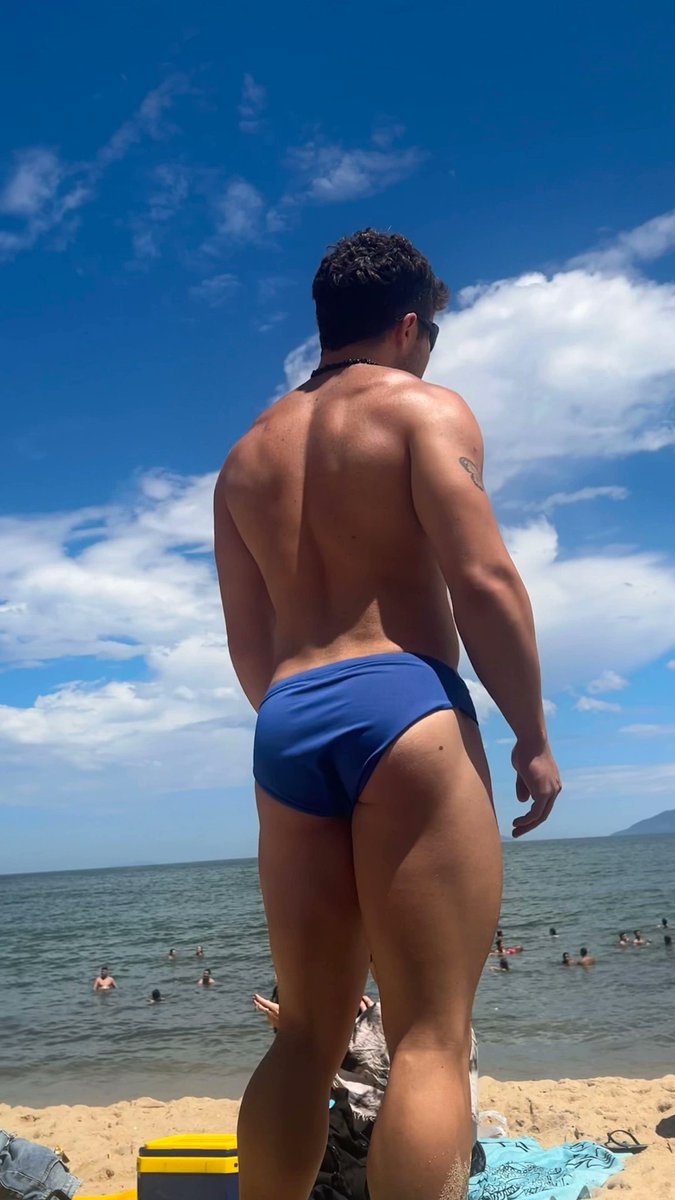 iangiunta's tweet image. azul