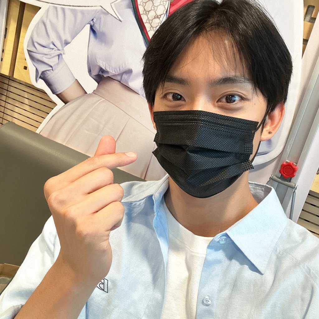 [Trans] 260103 #B1A4 #GONGCHAN Fancafe Update

บาน่าาาา บาน่าาา🤗 วันหยุดสุดสัปดาห์แล้วครับ! ผมขอให้บาน่าทุกคนมีความสุข สุขภาพร่างกายแข็งแรงกันในสุดสัปดาห์นี้นะคะ~!🍀🧧

#กงชาน #공찬