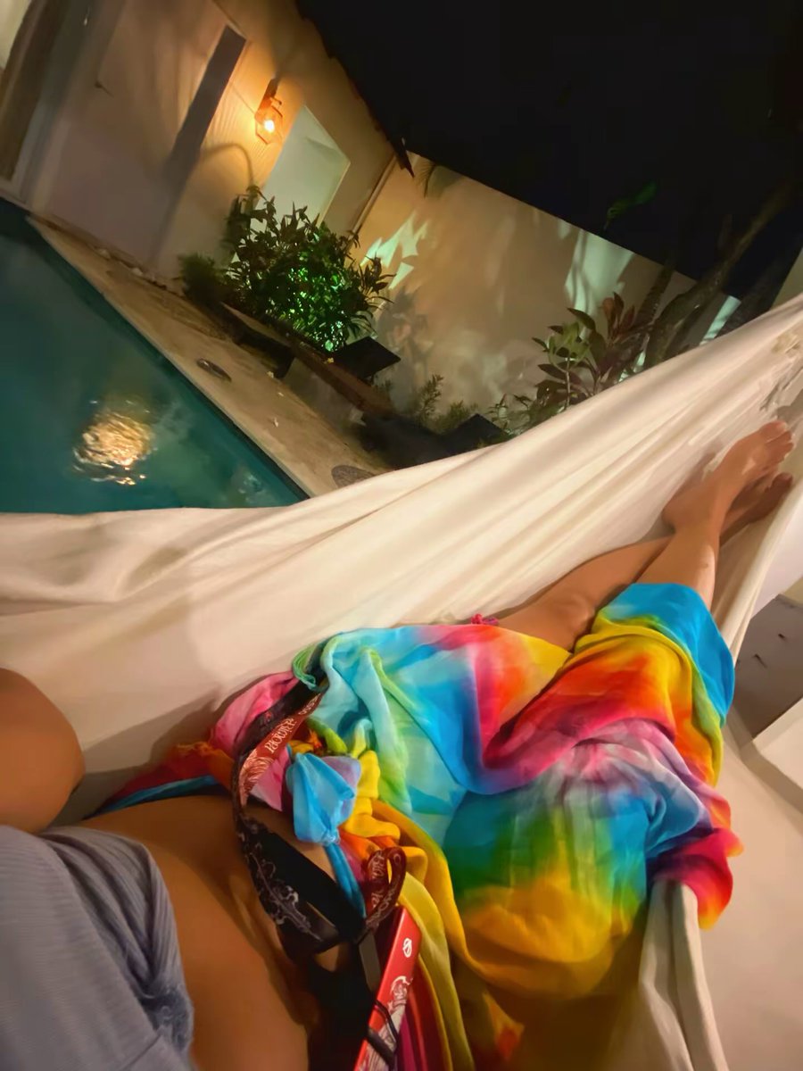 betbies's tweet image. Apapun itu please jangan cepet cepet senen 🙏🏻🥹