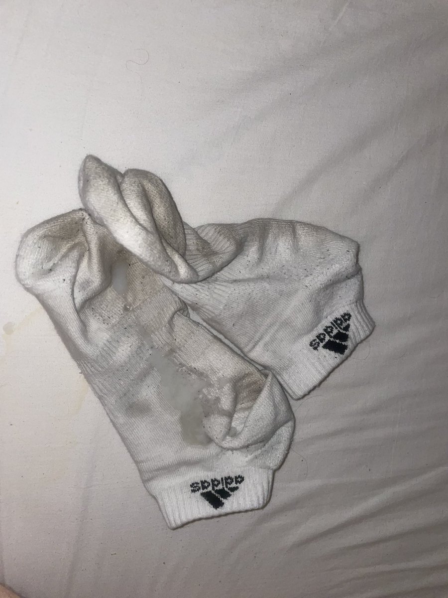 MasterBearPL's tweet image. Zalane znoszone skiety 🧦 który pedal by chciał je do mordy? 👅💪 chuj od rana mi stoi, więc czekam na Was cwele w DM
#gej #gay #feetfetısh #feetworshi̇p #polskigej #polishgay #sneak #sperm #master #kinky #polskimaster #findom