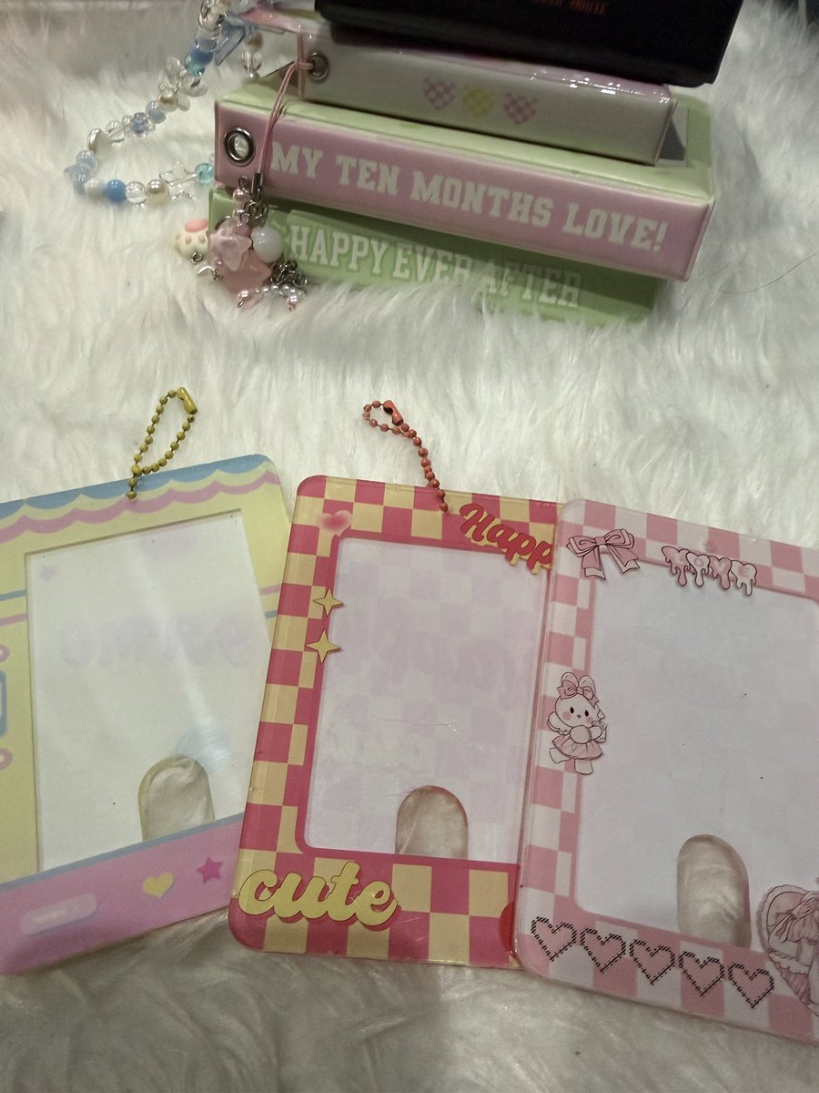 _zienery's tweet photo. collection book 

take all for ₱1000 

📍rodriguez rizal 
💵 payo | gcash / bank transfer https://t.co/kdK9XcBSld