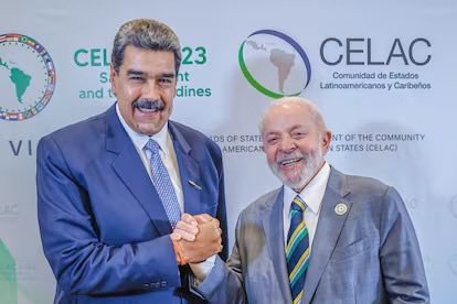 Durante 25 años la extrema izquierda guardó silencio, se abrazó con el genocida Maduro y nunca defendió los derechos humanos de los venezolanos. Hoy están desesperados y preocupados por el ataque de Estados Unidos contra ese régimen. Ahora sí les importan los dd.hh.