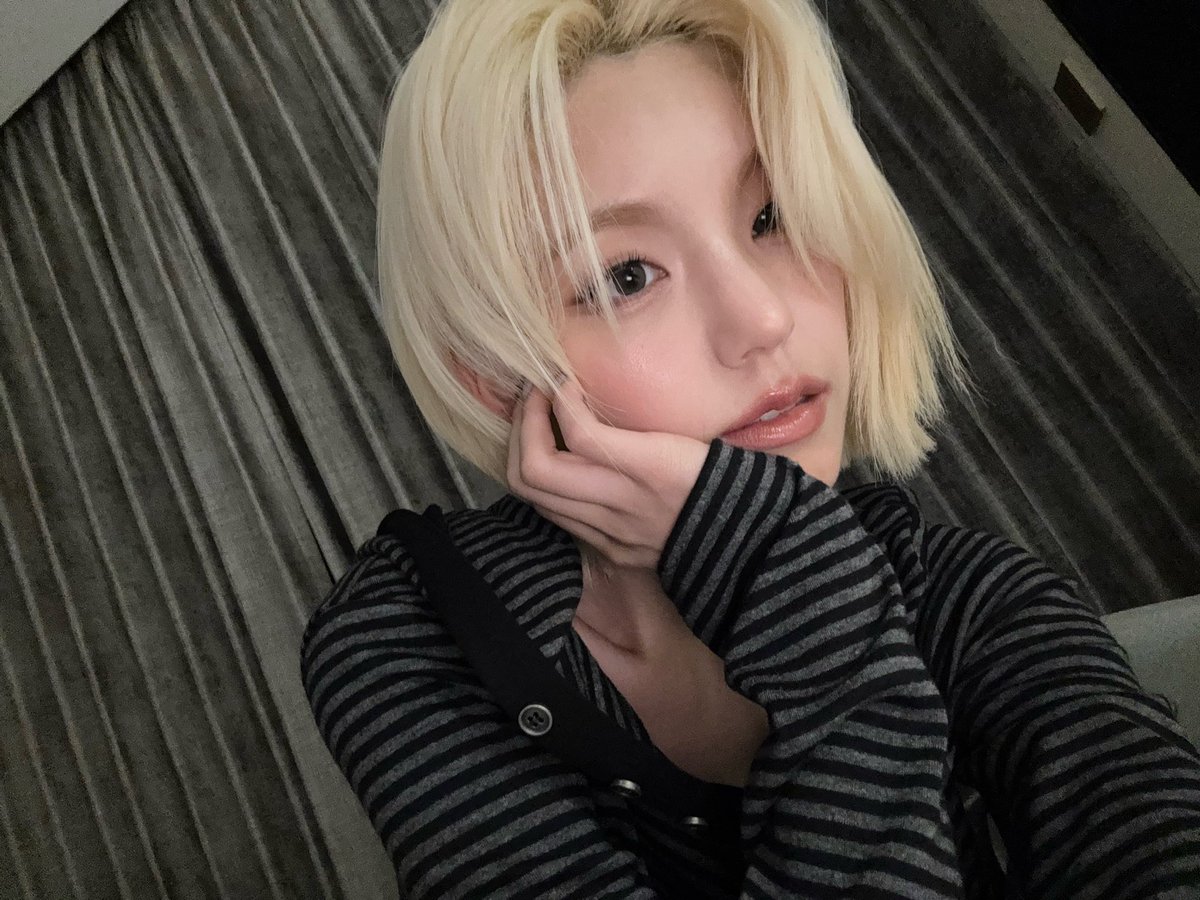 yjbubble's tweet photo. [260103] 9:51PM KST https://t.co/xDo02bie3I