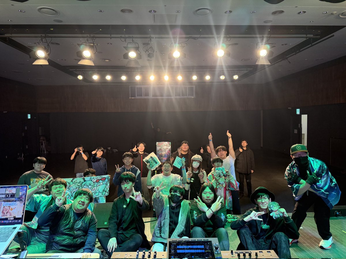 일러스타 DJ 커넥트 GX
Day 3종료!🎇

마지막까지 무대를 달궈주신🔥
우리의 Mix 전사들
마음껏 원없이 즐기셨나요!😎

내일도, 그리고 다음주에도 만납시다!

#일러스타 #일러스테 #일러스타DJ