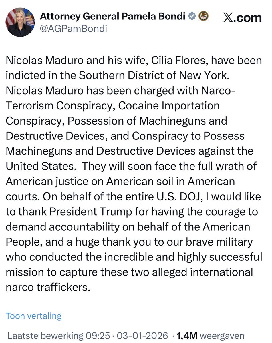 fabiandicosta's tweet photo. 🇺🇸 La captura más esperada: Nicolás Maduro y Cilia Flores acusados en Nueva York 🇺🇸
Maduro enfrenta cargos por:
•Conspiración de narco-terrorismo
•Conspiración para la importación de cocaína
•Posesión de armas automáticas y dispositivos destructivos
Pronto enfrentarán la justicia estadounidense, en tribunales de EE. UU.
👏 Enorme agradecimiento al Presidente Trump y a nuestro valiente ejército por ejecutar esta misión exitosa contra estos presuntos narcotraficantes internacionales.
#Maduro #Narcotráfico #Justicia #EEUU #BreakingNews #Venezuela