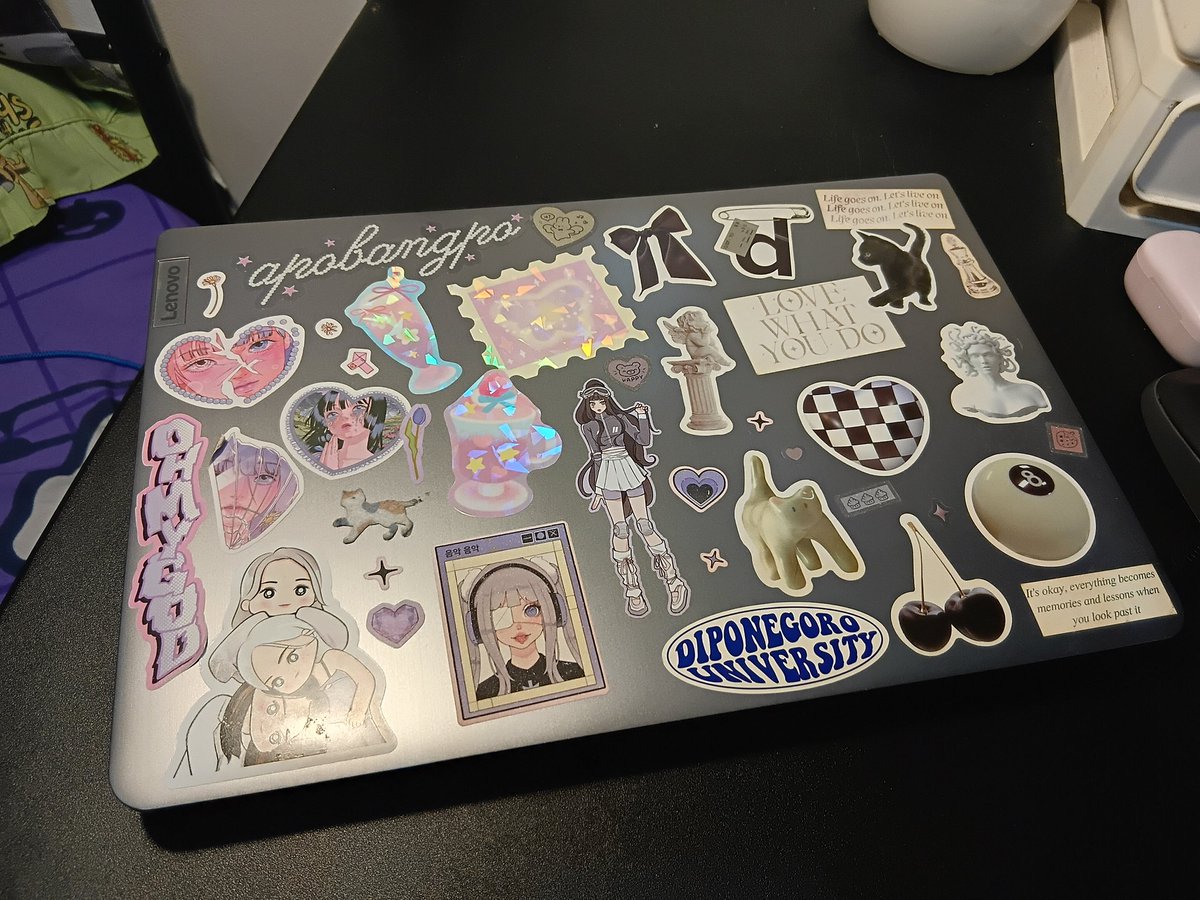 luavelle's tweet image. Ada sticker gembel yg perlu ku ganti 🙃🙃