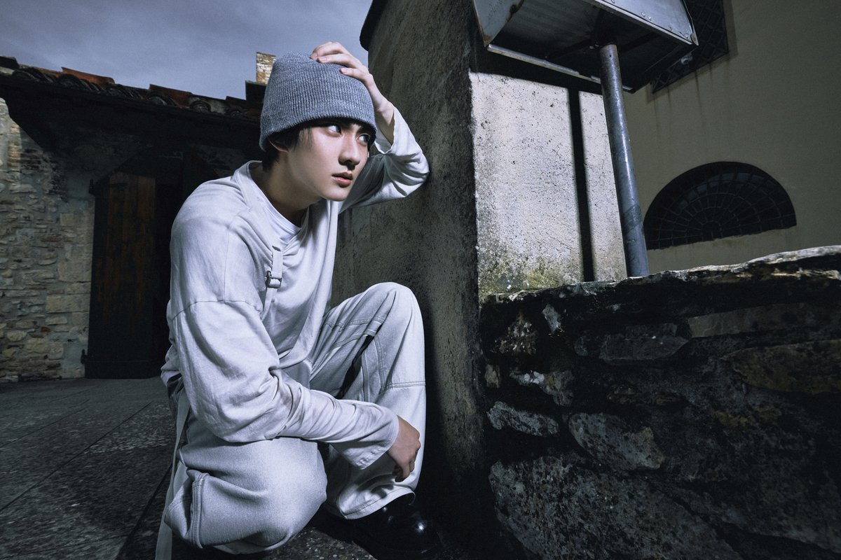 UNSSEN ジョンウォン 肩幅…🔥ジョンウォンは変わらないなと思ってたけどやっぱり成長って