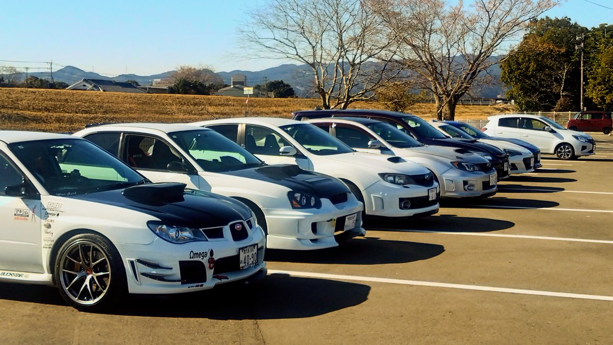 K_Masuyan's tweet photo. 今日は、えびの市でのカーミーティングへ🚗
世代問わず車談議ができる時間って、
やっぱり楽しいですね。
気づけば話し込んでました（笑）
明日は久しぶりに、のんびり過ごしますかね〜。

#grb #GRB #subaruwrxsti #sti #STI #impreza #subaru
#wrxsti #wrxhatch #HKS #jdm #jdmcar #jdmstyle
#JZmeeting