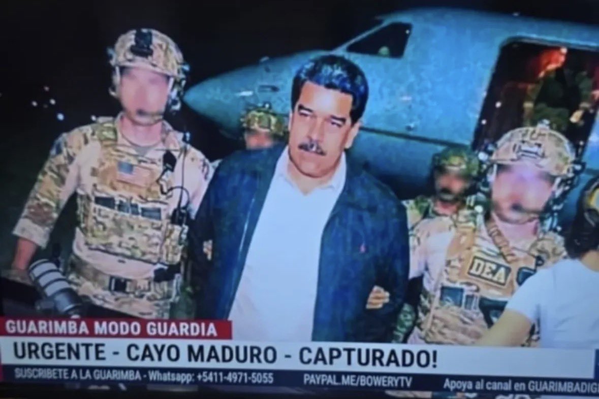 TeresaCastellMx's tweet image. Lo digo claro y sin rodeos: con la captura de Nicolás Maduro, América Latina respira. Los tiranos no son eternos.

Celebro por el pueblo venezolano, por los millones que resistieron hambre, exilio y miedo. Y también lo digo para México: quien apostó por el dictador queda marcado.…