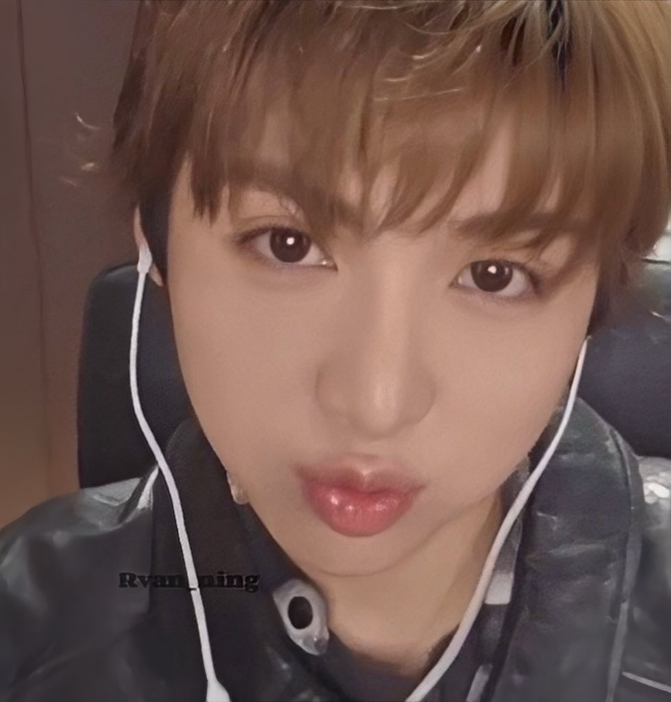 260102 SST 돼지小猪包

#우찬 #WOOCHAN
#올데이프로젝트 #ALLDAYPROJECT #ADP