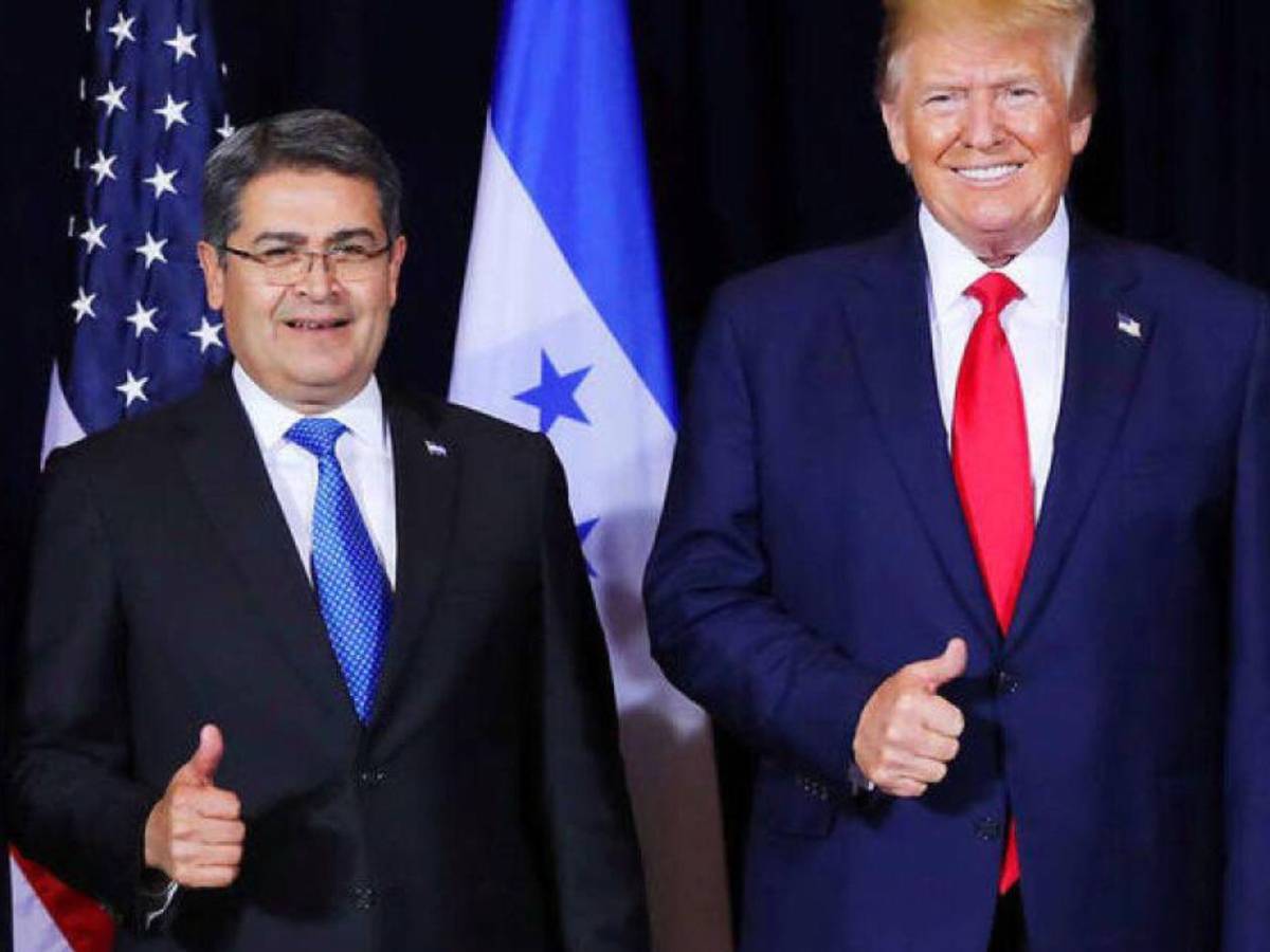 FonsiLoaiza's tweet image. El criminal ultraderechista Donald Trump indultó al expresidente hondureño Juan Orlando Hernández, condenado a 45 años de prisión por narcotráfico. Es el mismo fascista que dice haber bombardeado Venezuela porque está combatiendo el narcotráfico.