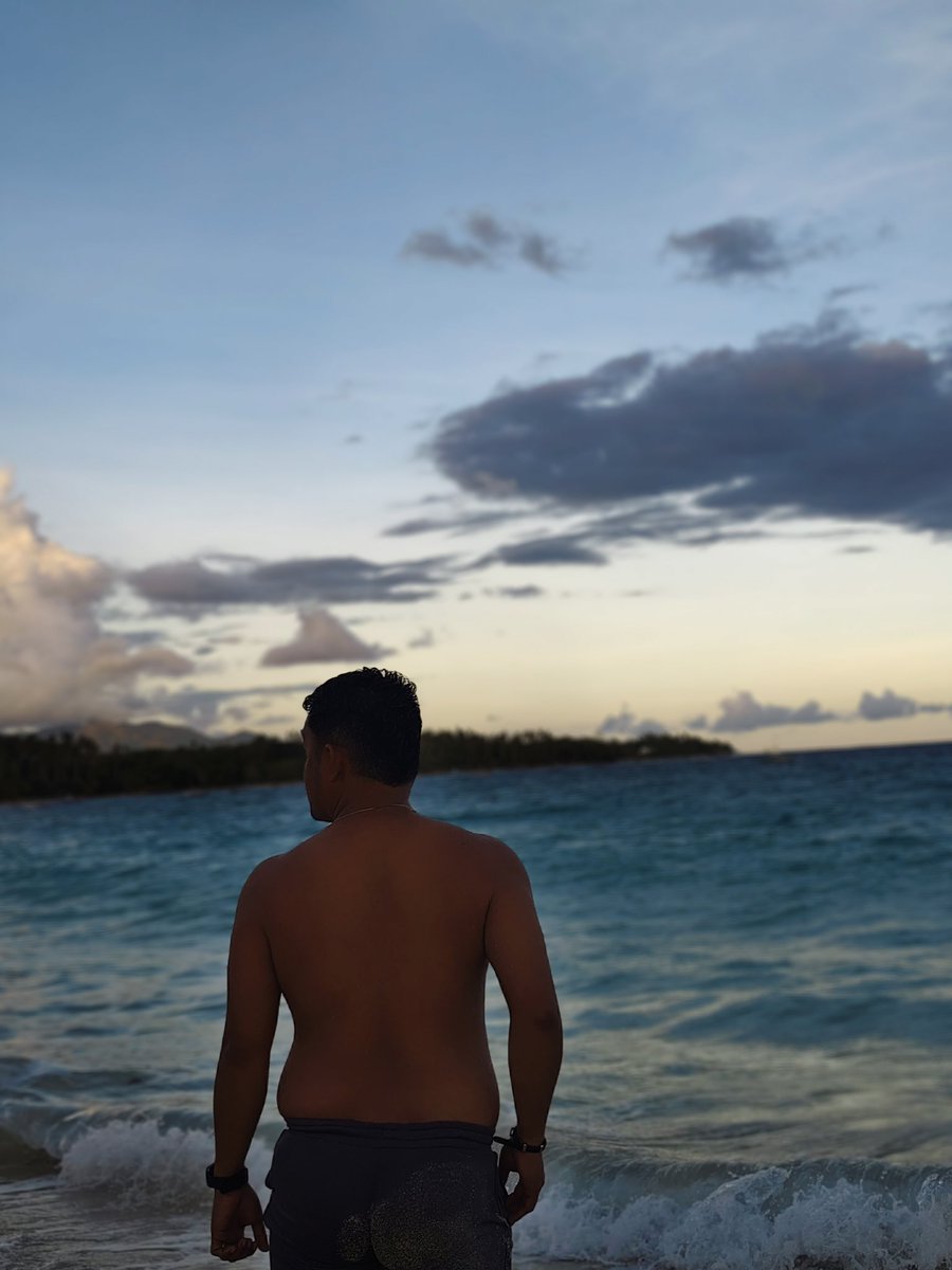 iamroy12's tweet photo. Hindi ako lilingon sa iba kundi ikaw lang at akoy maghihintay sayong matamis na "Oo". Tandaan mo yan. https://t.co/vyzBjo9hh0