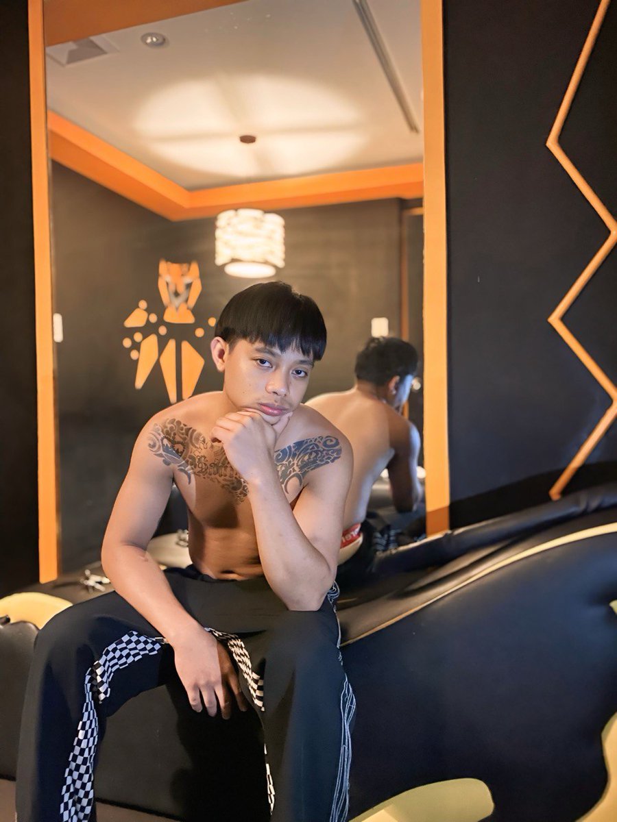 DarylD76178's tweet photo. Available ako tonight 💆👌🏻Open for booking and reservations❗️
Location: munomento circle 

pa follow &amp; retweet nadin guys https://t.co/x0LTRva0j9