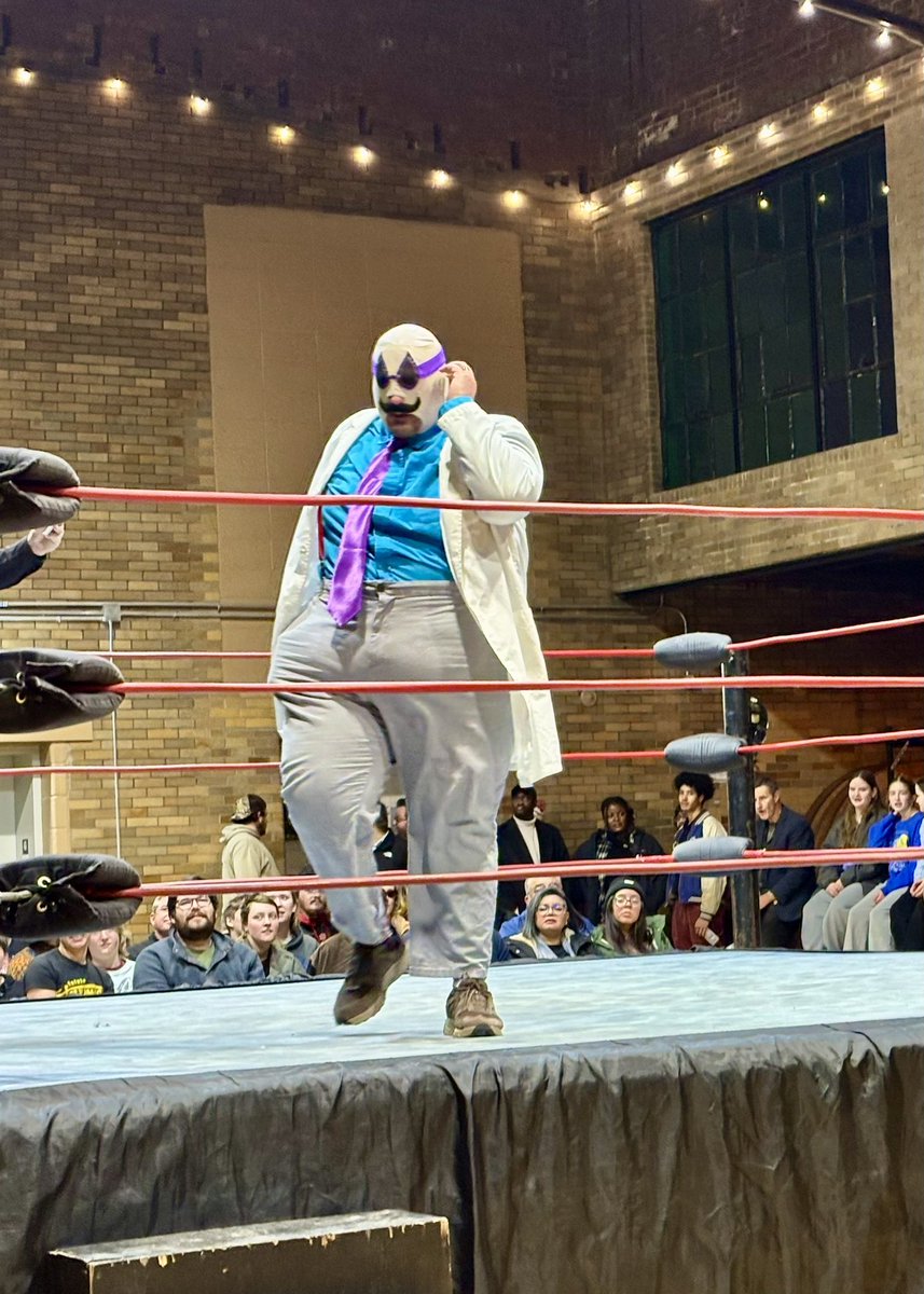 Bah Gawd! That’s <a href="/DrNephalim/">Dr. Nephalim Magnanimous</a>! He’s back! #notaGIF #luchaexplosion