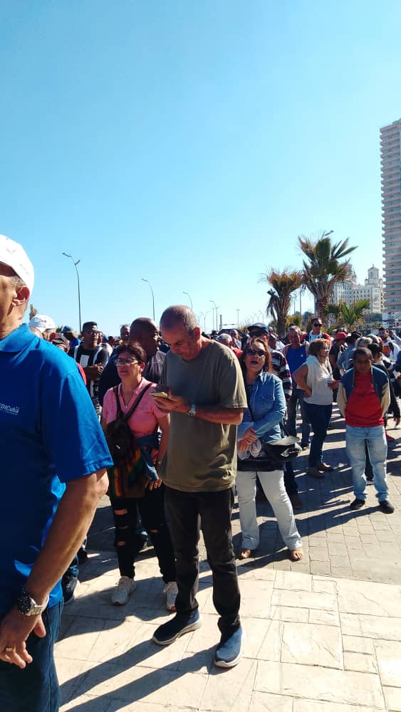 CUBAPEL's tweet photo. #CubapelPresente
#ManosFueraDeVenezuela 
#CubaConVenezuela https://t.co/eYvTMeqZJE
