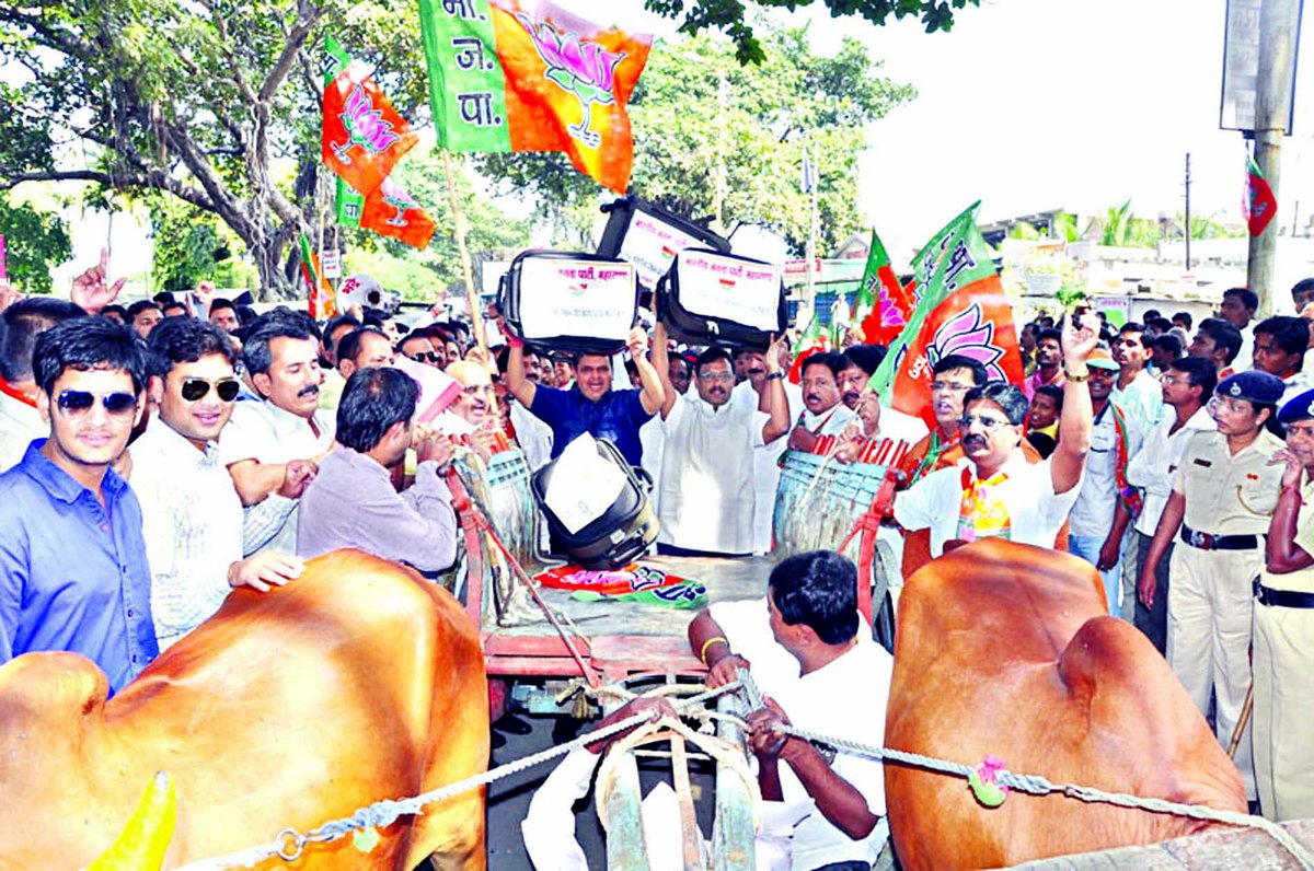 kulmpk's tweet photo. छत्रपती संभाजीनगरमध्ये
२१ ऑक्टोबर २०१३ रोजी
एक ऐतिहासिक मोर्चा निघाला होता.
मोर्चाची घोषणा होती
महाराष्ट्राचे लालू, जेलमध्ये घालू https://t.co/5DW6fOneKa