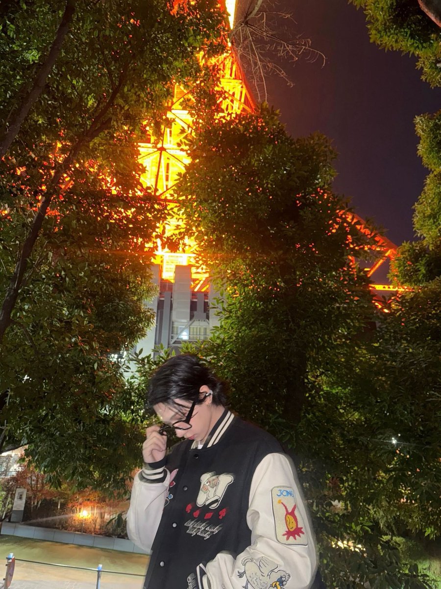 vivacixous's tweet image. ⠀ 

「 #TATANGGA_NATION 」

🗯️ 𝗔𝗚𝗥𝗔 : Mengawali 2026 dengan bagi-bagi wallpaper gratis buat kalian 😚

⠀