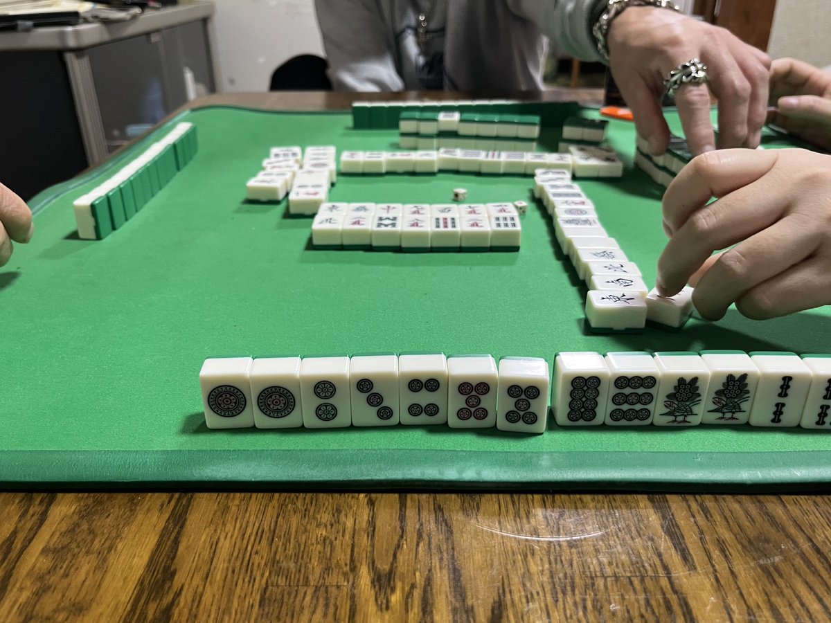 Chama__1103's tweet photo. 年明けから麻雀🀄大富豪🃏幸せ‼️ https://t.co/cshhhNvPpL