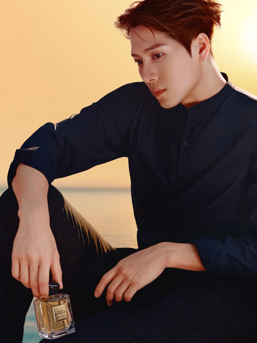 JacksonWGlobal's tweet photo. [XHS] 260103 Armani Beauty 

Jackson Wang for Armani Privé Orange Méditerranée  🍊 

#JacksonWang #王嘉尔 #잭슨 #TEAMWANG @JacksonWang852 https://t.co/QUD6lAi6dw