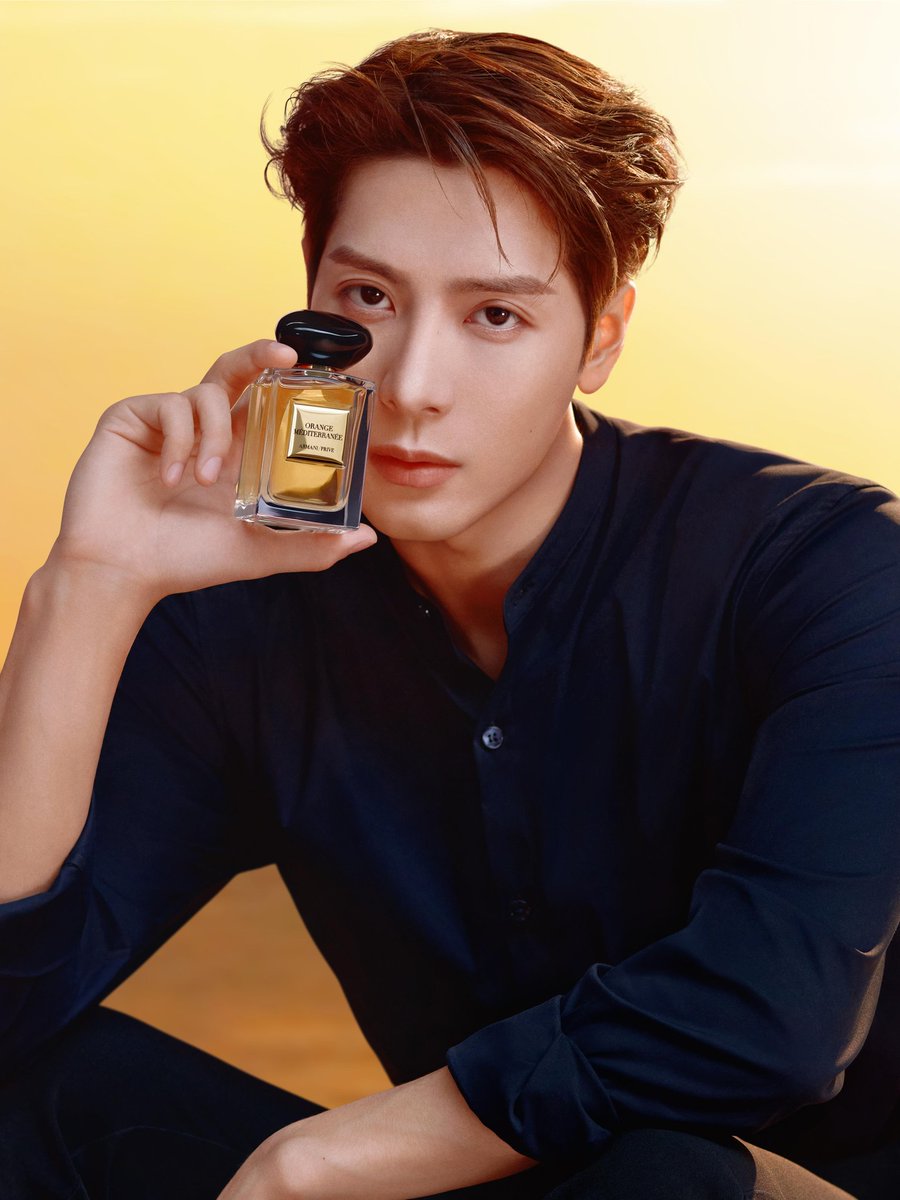 JacksonWGlobal's tweet photo. [XHS] 260103 Armani Beauty 

Jackson Wang for Armani Privé Orange Méditerranée  🍊 

#JacksonWang #王嘉尔 #잭슨 #TEAMWANG @JacksonWang852 https://t.co/QUD6lAi6dw