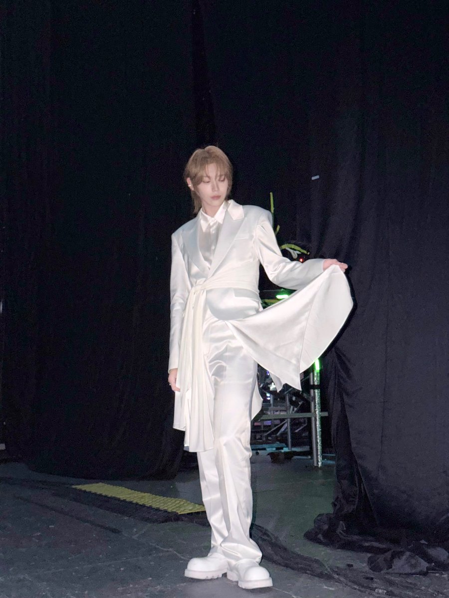 FOHAfinity9's tweet photo. ‘I hope everything today will be a good memory for us. Make sure you rest well. See you tomorrow ❤️’

Shuaibo posted on weverse

#AHOF #AHOFOHA #FOHA #FOHAfinity #AHOF_official #SHUAIBO https://t.co/6aUdjQ6tHZ