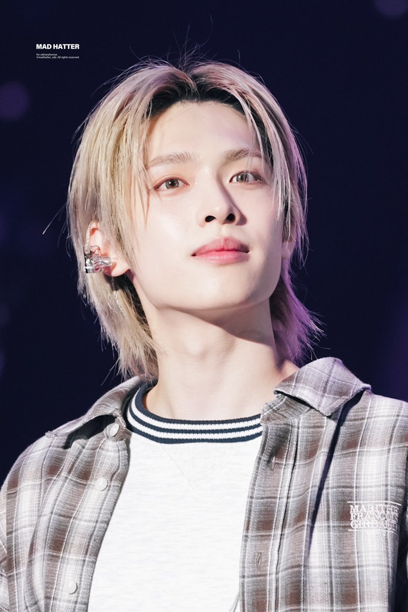 madhatter_xdz's tweet image. 260103 XCLUSIVE PARTY
#가온 #Gaon #XdinaryHeroes #엑스디너리히어로즈