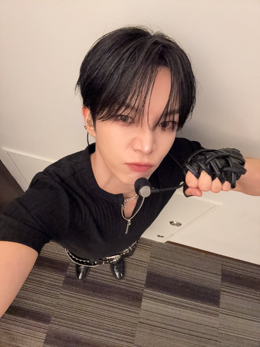 by_verivery's tweet image. [#동헌]

 정말 오랜만에 싱가포르에서 너무 행복한 시간!!!🥰 예뿌게 기다려준 베러뜰 고마워~🫡