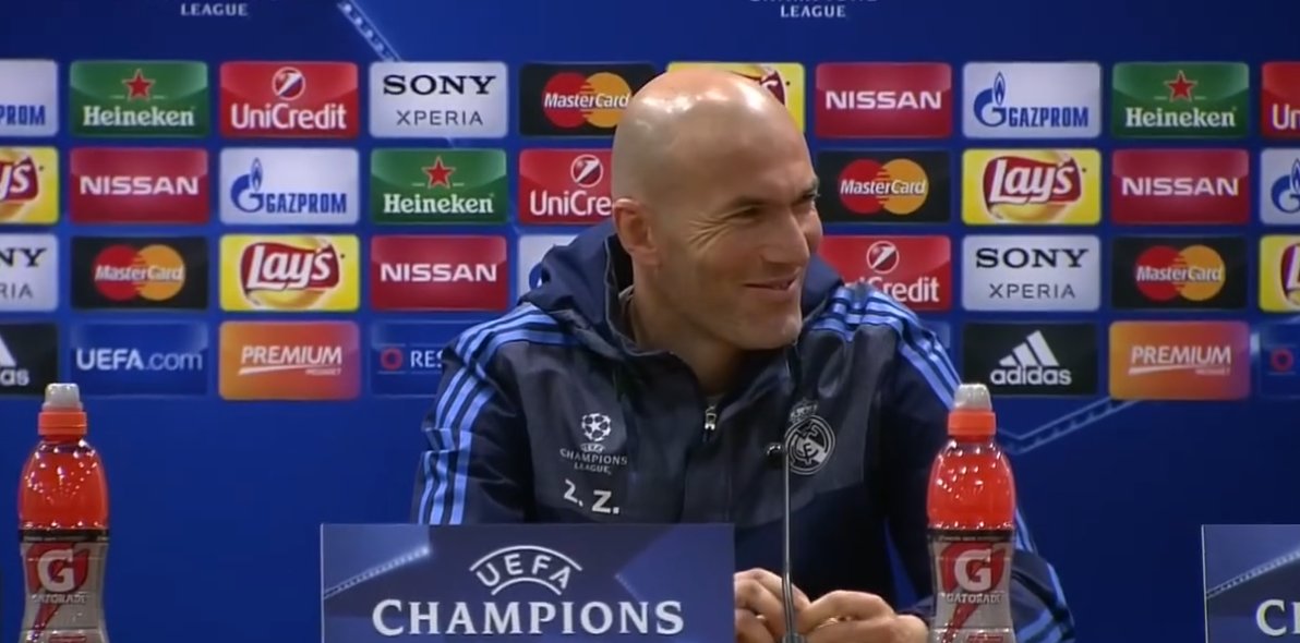 ArobaseGiovanny's tweet image. Une histoire en 4 images.