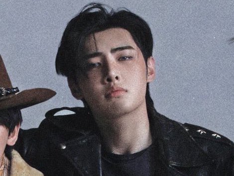 whoever keeps putting peachy blush on him you are cooking