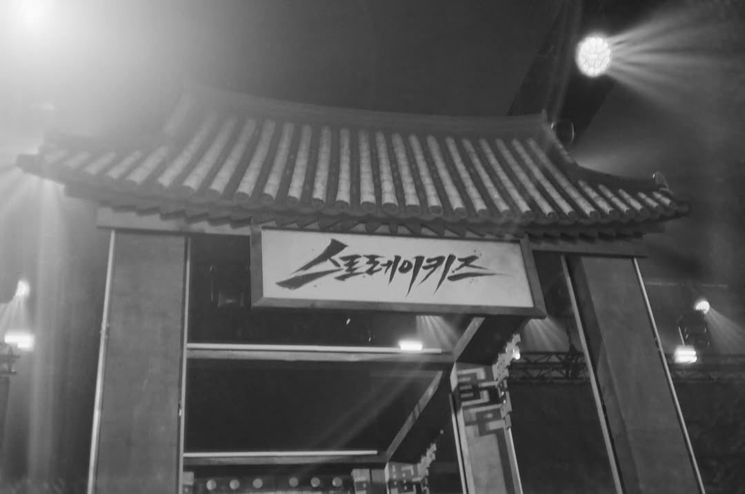 EIGHTOTIC's tweet photo. ✎ᝰ In moments like this, the stage turns into home and STAY turns into family. The smiles, the cheers, those split-second eye contacts  everything stayed with us. Yeah, we were tired, but the joy completely took over. Your energy was real, and we felt all of it, gang. https://t.co/mIdCsh2sMZ