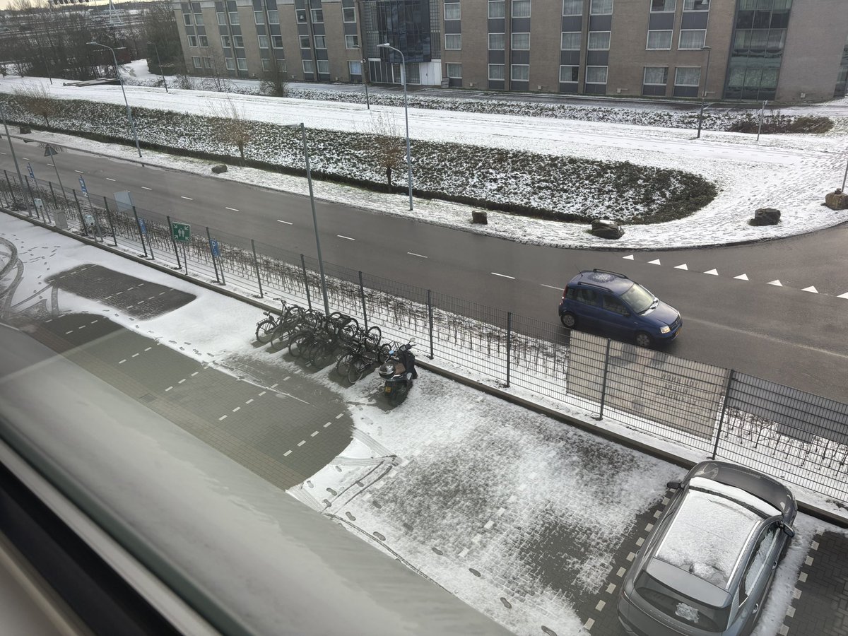 blindma1den's tweet photo. Yo en un pueblo remoto al norte de Suecia sin saber qué carajo hacer con esta noticia https://t.co/Wp9IkbJ6qh