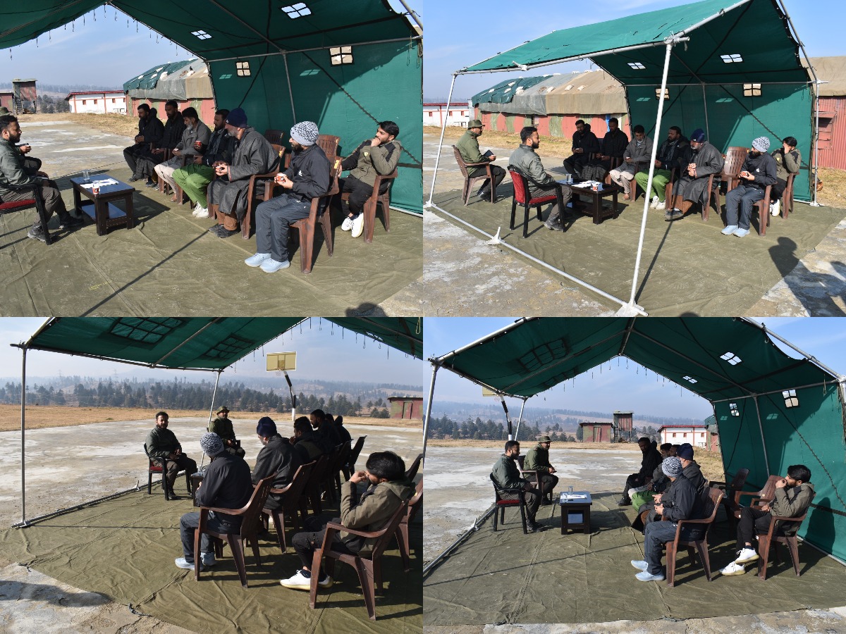 Vaasta_A_Ulfat's tweet photo. Indian Army held an interaction programme with Panch, Sarpanch &amp; Lambardars at Zoramanloo #shopian

Focused on education, recruitment, safety and local issues, strengthening trust &amp; cooperation for village welfare.

#IndianArmy #CommunityEngagement #JanaNayaganTrailer #Trump https://t.co/eQBnJzPCCT
