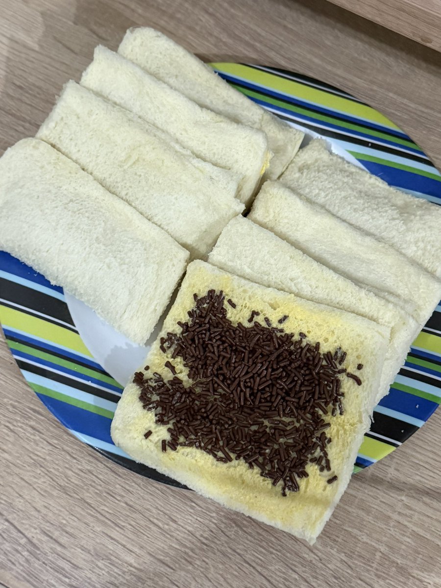 FOOD_FESS's tweet image. makanan paling simple dan paling enak guis 🤪