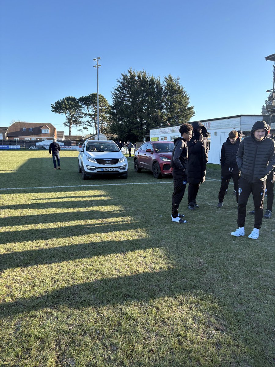 Roffey Football Club tweet media