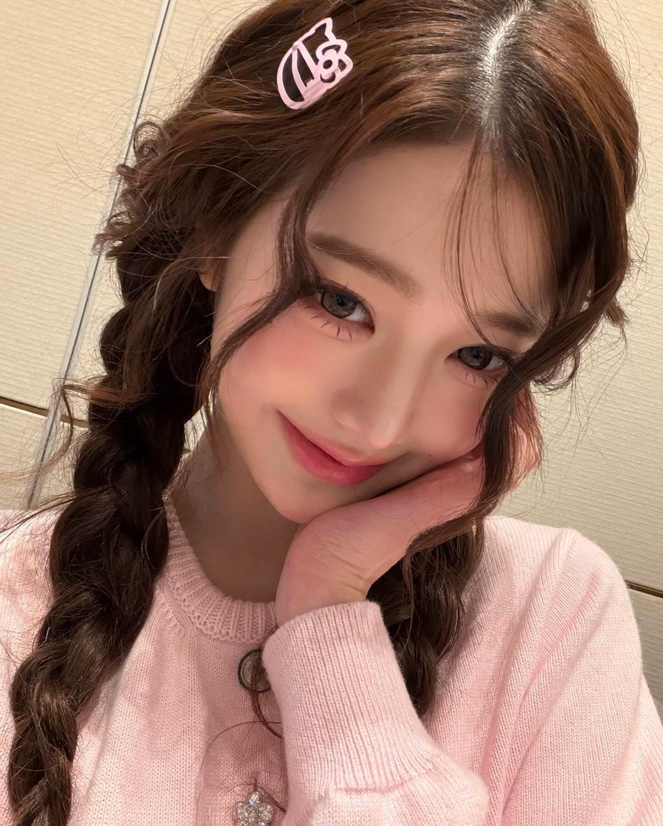 jangwyface's tweet image. 