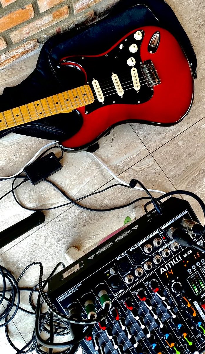 fkfdp's tweet image. Hora de retribuir a zoada que meus vizinhos fizeram