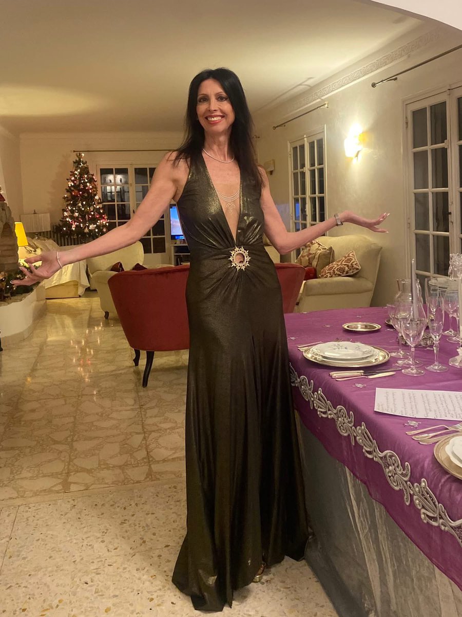 LorenaBaricalla's tweet image. That’s my style for the New Year!
#lorenabaricalla #LB #newyeareve