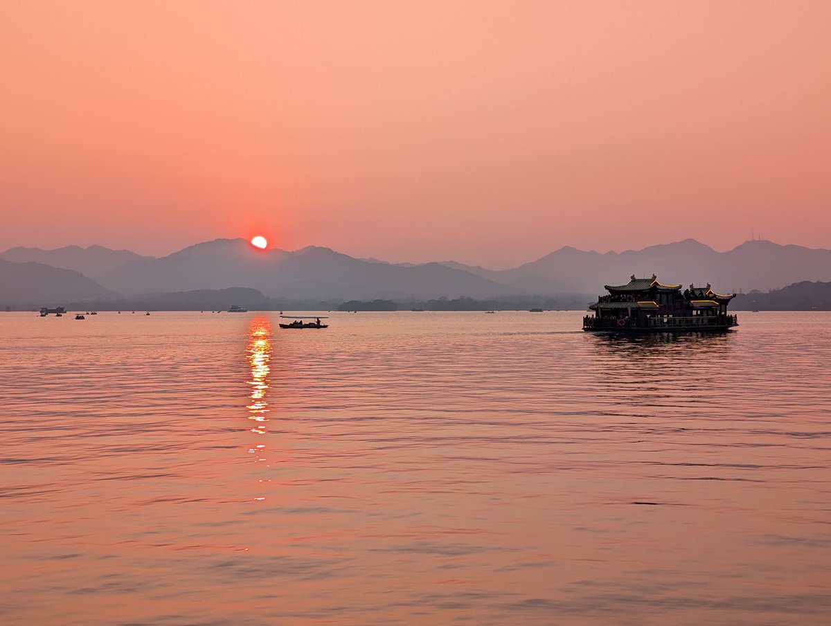 西湖落日
instagram.com/p/DTDOV9YFEco/
