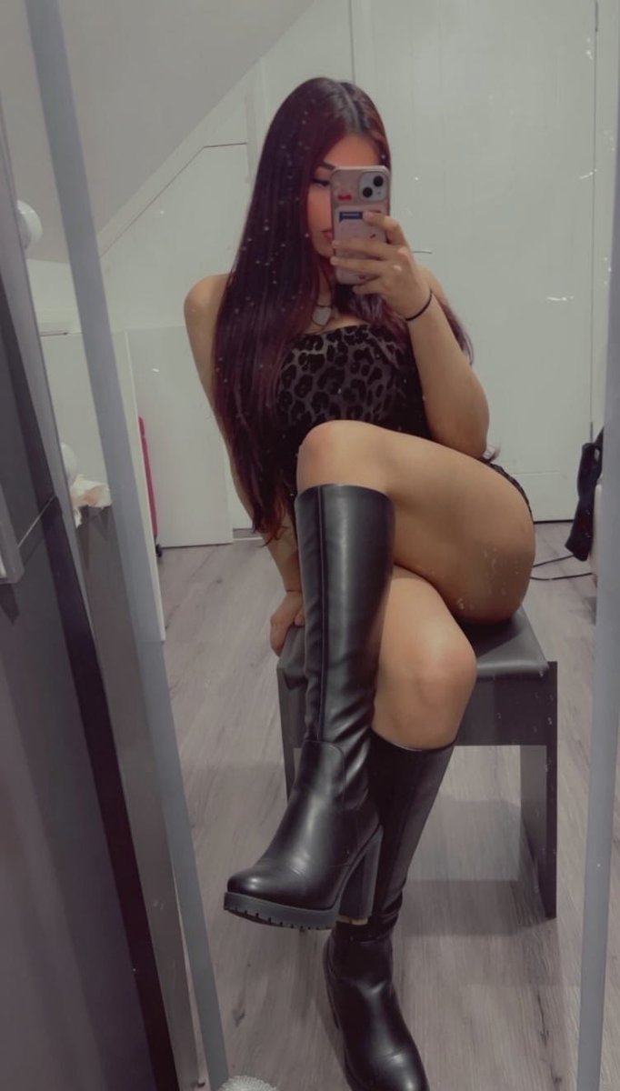QueenLayla07's tweet image. Get on your knees and lick the bottom of my leather boots you worthless piece of shit

findom finbrat punjabi birmingham pakistani brum paki facesitting ballbusting cbt femdom feet