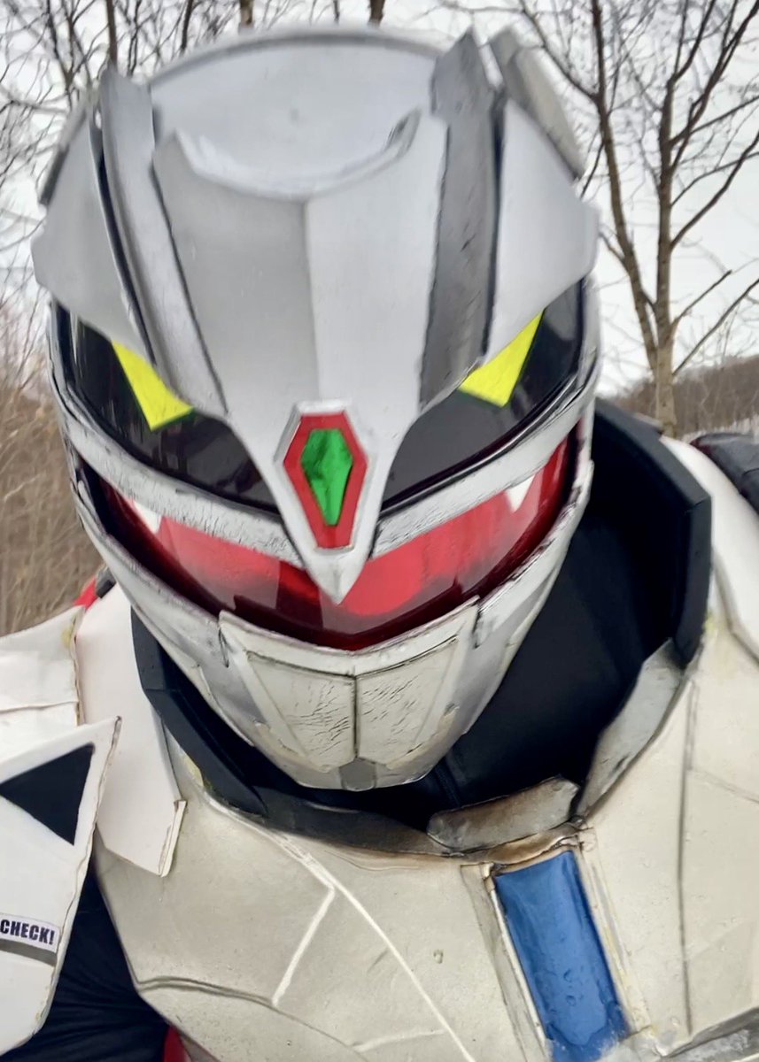 小さな成功体験を積み重ねることが大事だと思う。それはやがて大きな自信に繋がるはず。
困難に立ち向かう時10回やって1回でも成功する確率はたった1割と考えない、余事象計算をすれば確率は約65.1%だとわかる。
もし20回挑戦を繰り返し続ければ87.8%、30回なら95.7%…
つまり、あきらめない心だ！