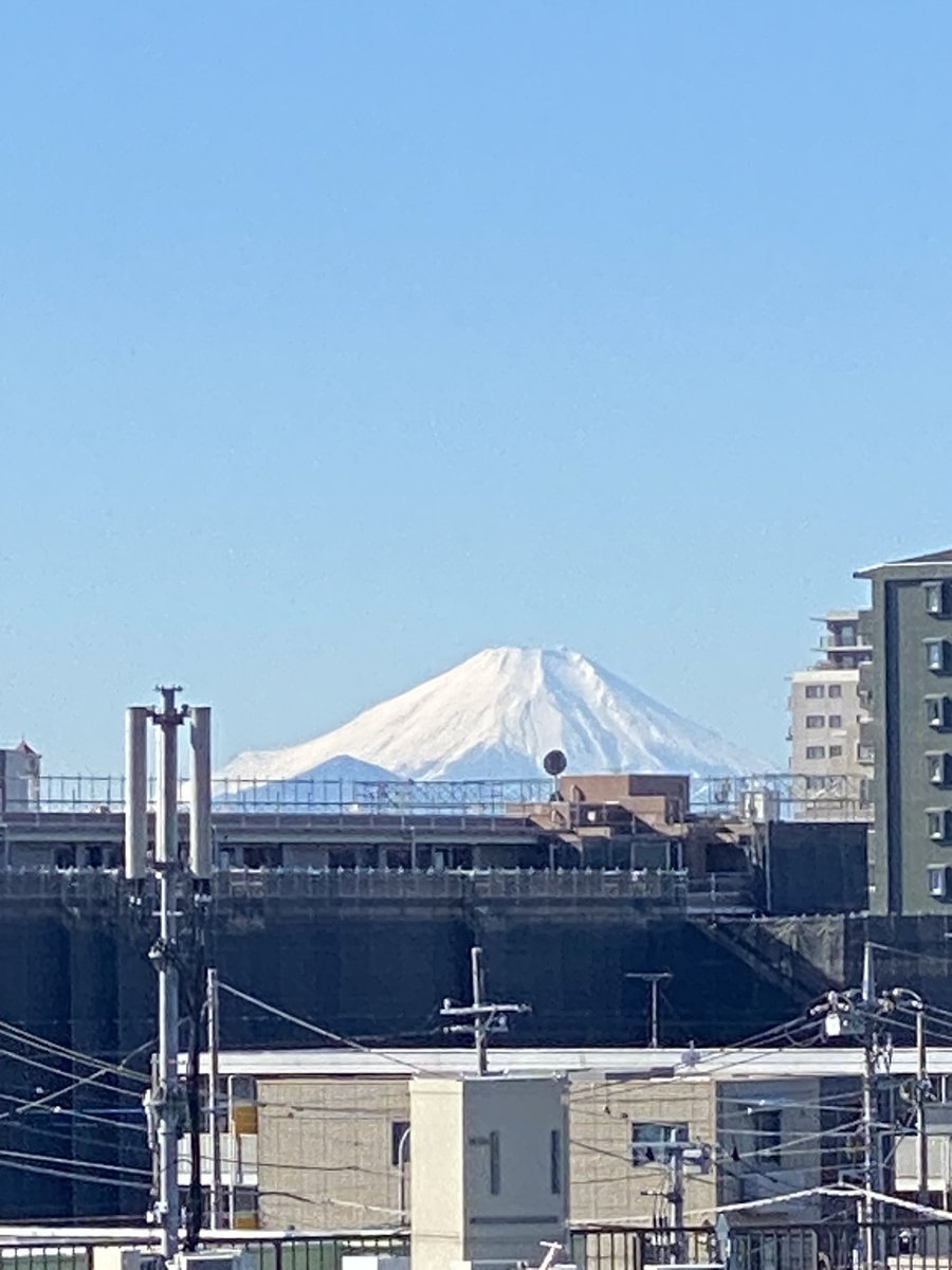 新春運試しボートレース戸田に行ってきました！ぺこぱや多くの芸人が出てたのもあって正月から子供連れて行ってきました！今年がどんな年になるか運試しもこみで10レース勝負してきて結果1800円勝ちました！明日のスクール革命出てると思いますので是非〜！
#スクール革命
#ボートレース戸田