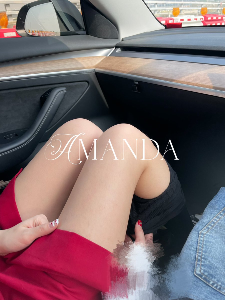 Flywithamandaa's tweet image. 同sp一齊飛仲有度好就係收工有車跟

飛咗10幾個鐘，一上車急不及待就想換衫，相信你唔會介意嘅

多謝你車我返男朋友屋企😘