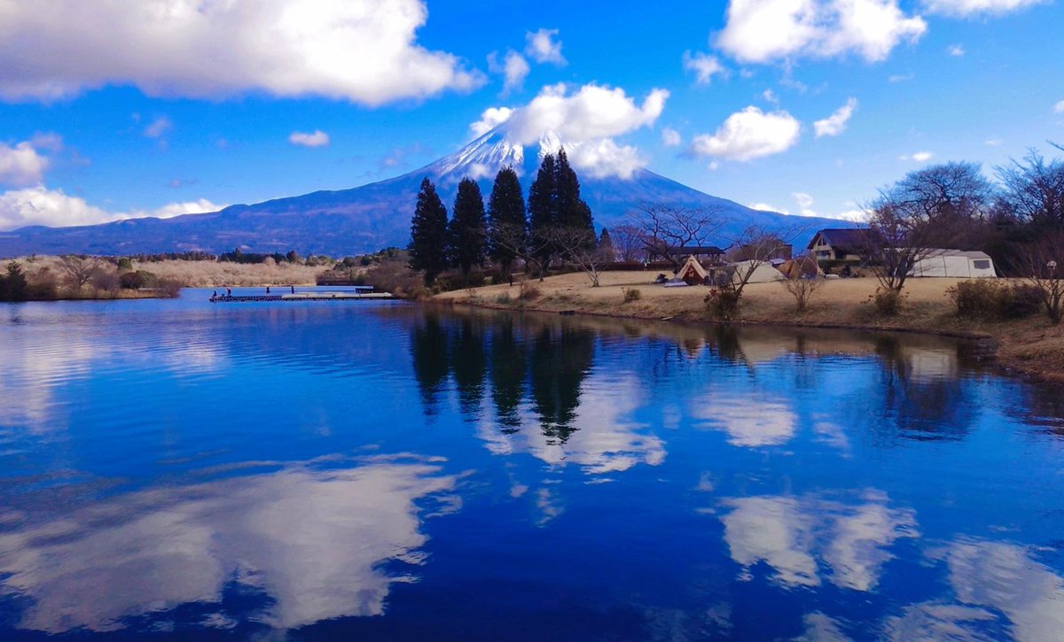 1307kumaeri's tweet photo. 明けましておめでとうございます🎍🎉
今年もよろしくお願い致します💜
景色が相変わらず素敵な場所。
ナイトドクターロケ地より🗻 https://t.co/lo4Xxj9o64