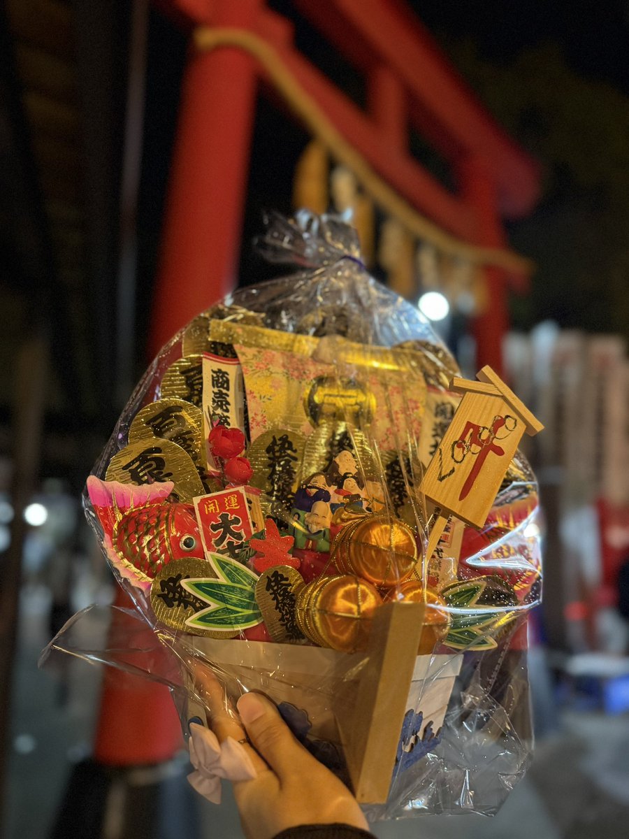 2026年は……
職人技が詰まった良いものを
無理のない型で作り続けていくために
尾州ロリィタがボランティアではなく…
きちんとお仕事として続けていけるよう
地盤を整えていきたいと考えています🙇‍♀️

これからも変わらず
尾州毛織物を支え
心を込めてお作りしますので
ご愛顧をよろしくお願いします🙇‍♀️