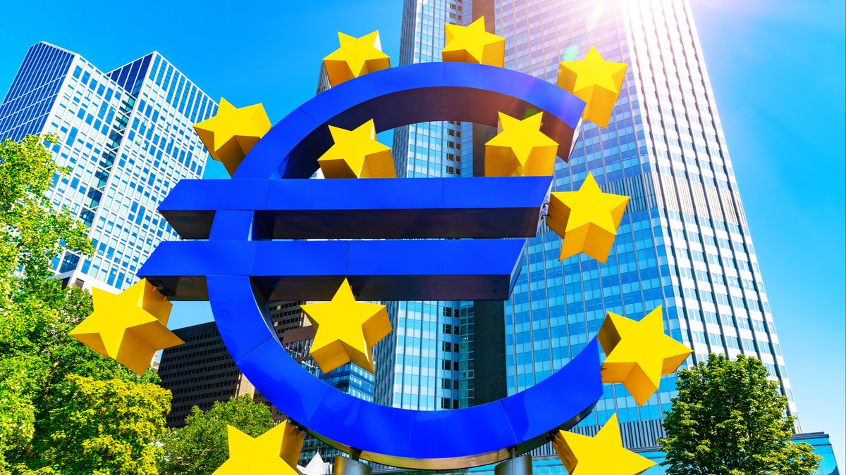 Bulgaria’s experience from hyperinflation to joining the euro area shows that with discipline, transparency, and public support, even the toughest economic transitions can succeed: imf.org/en/publication…