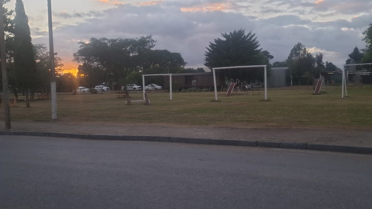 FRAY MARCOS - OPERATIVOS POLICIALES A PRIMERA HORA DE ESTE SABADO
Según reportan oyentes a 1er hora d hoy, personal policial realizó operativos en varios puntos d la ciudad. Hay personas detenidas. Jefatura d Florida indica q la información sobre estos hechos permanece en reserva