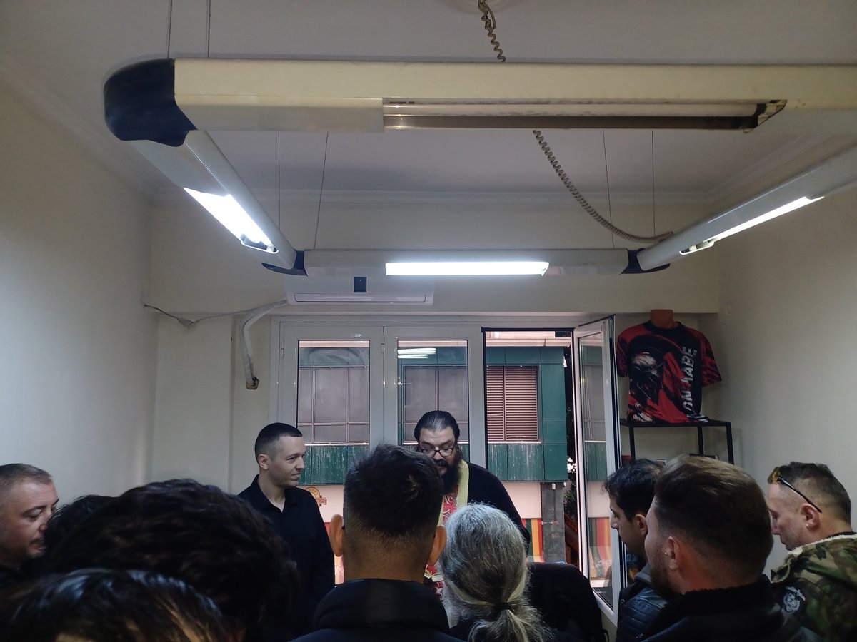 kasidiarisfans's tweet image. Η κοπή της βασιλόπιτας ξεκίνησε
Τα γραφεία είναι γεμάτα 🇬🇷