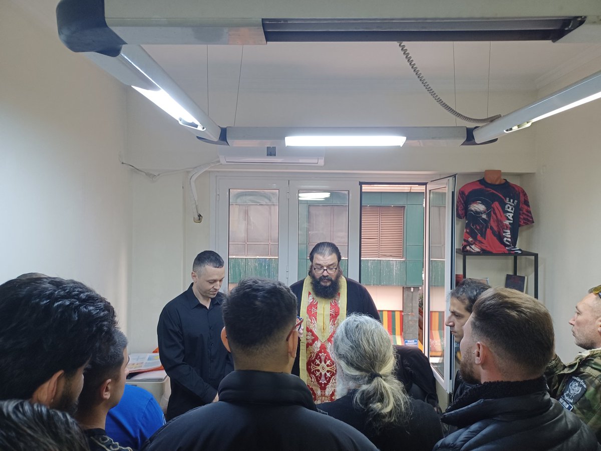 kasidiarisfans's tweet image. Η κοπή της βασιλόπιτας ξεκίνησε
Τα γραφεία είναι γεμάτα 🇬🇷