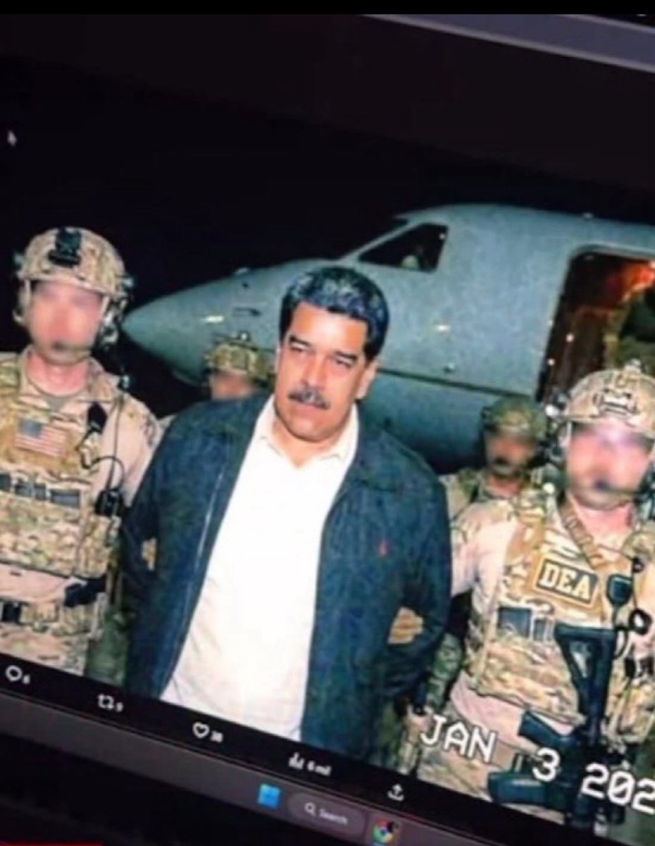 Esta foto es histórica , Venezuela deberá iniciar su reconstrucción ! Un abrazo a mis amigos venezolanos deseando que encuentren luz y paz en esta nueva etapa de reconstrucción nacional y de ampliación de las libertades . No será una tarea fácil , que Dios los ayude !!